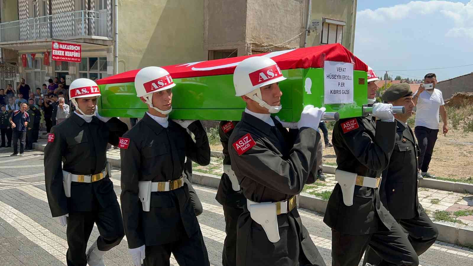Afyonkarahisar’da vefat eden Kıbrıs gazisi için askeri tören