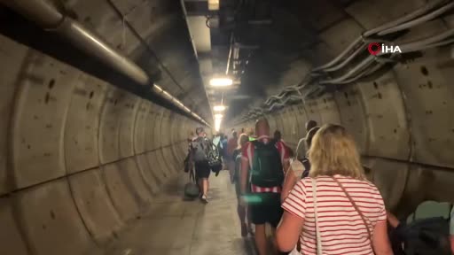İngiltere yolcular Manş Tüneli’nde mahsur kaldı