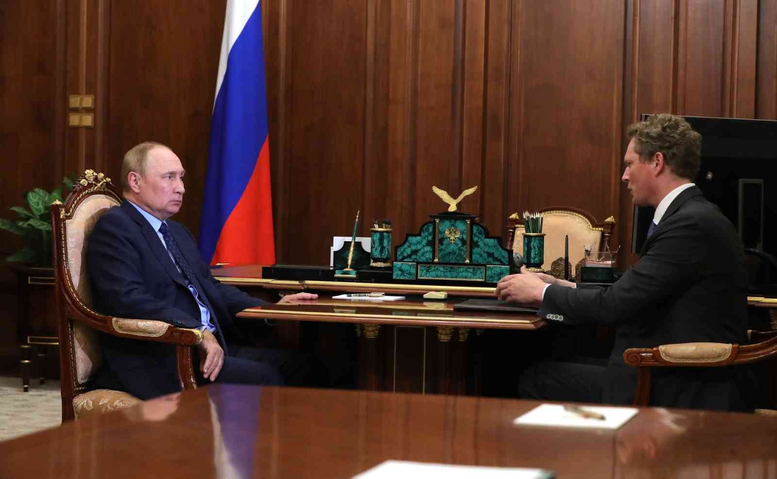 Putin’den Batı’ya mesaj: "Çıkarılan sorunlara rağmen petrol ve gaz gelirlerimiz artıyor"
