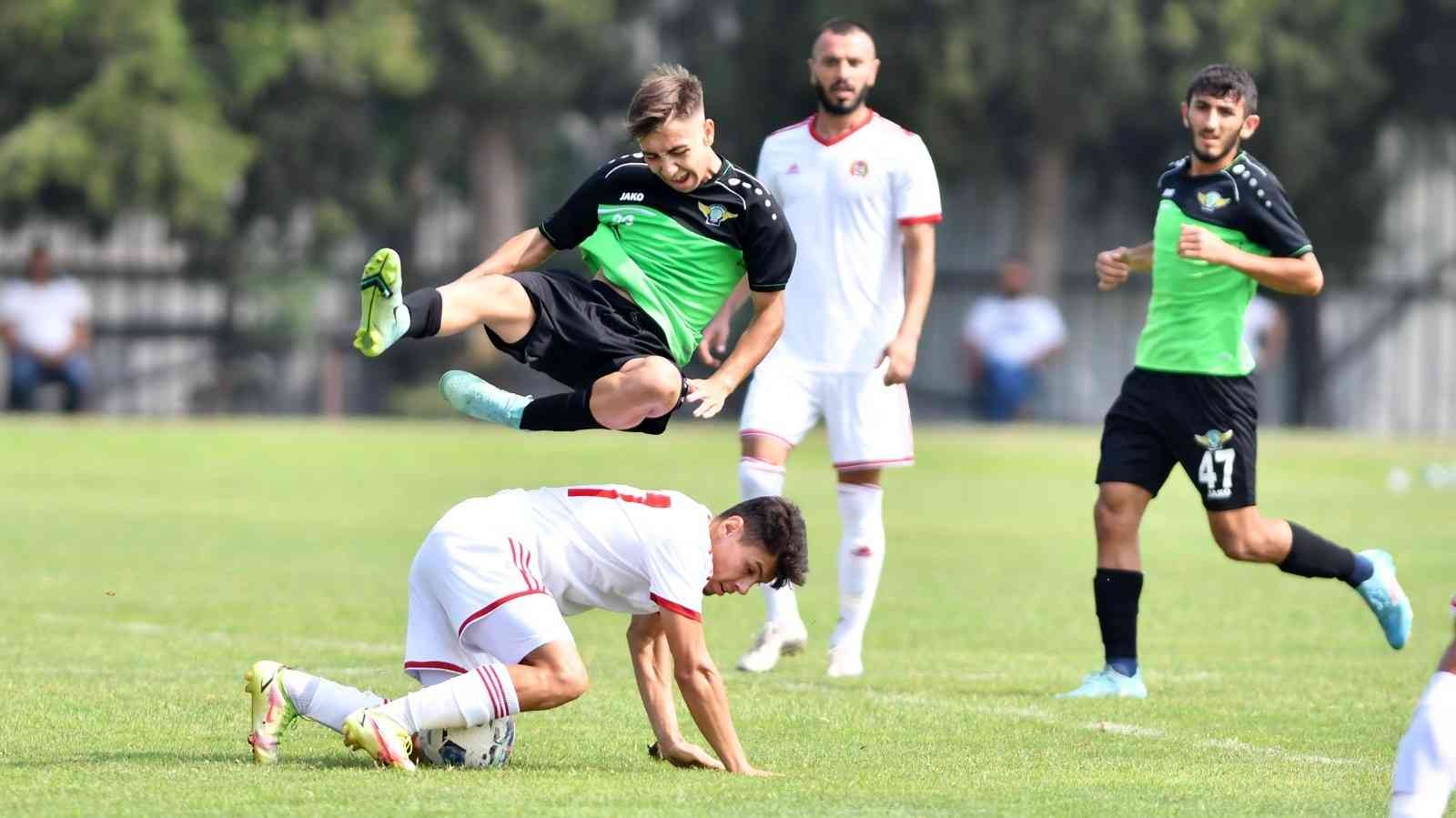 Hazırlık maçında gülen taraf Turgutluspor oldu
