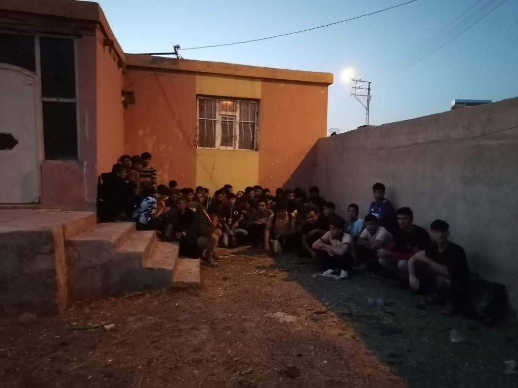 Ağrı’da 61 düzensiz göçmen yakalandı