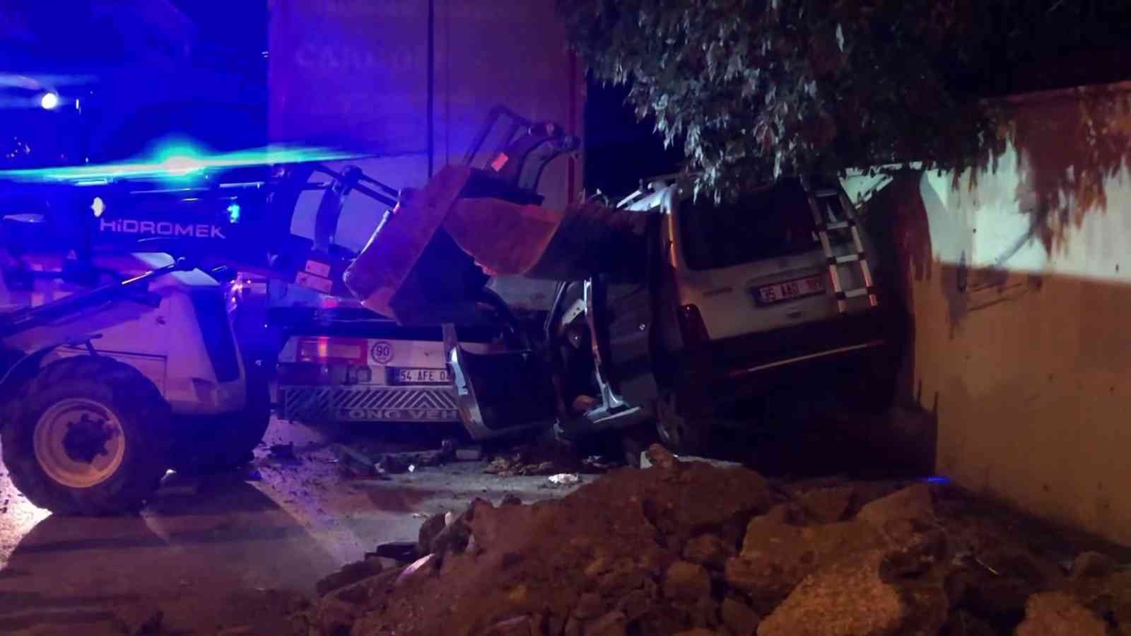 Kartal’da alkollü sürücü iki kişiyi ağır yaraladı