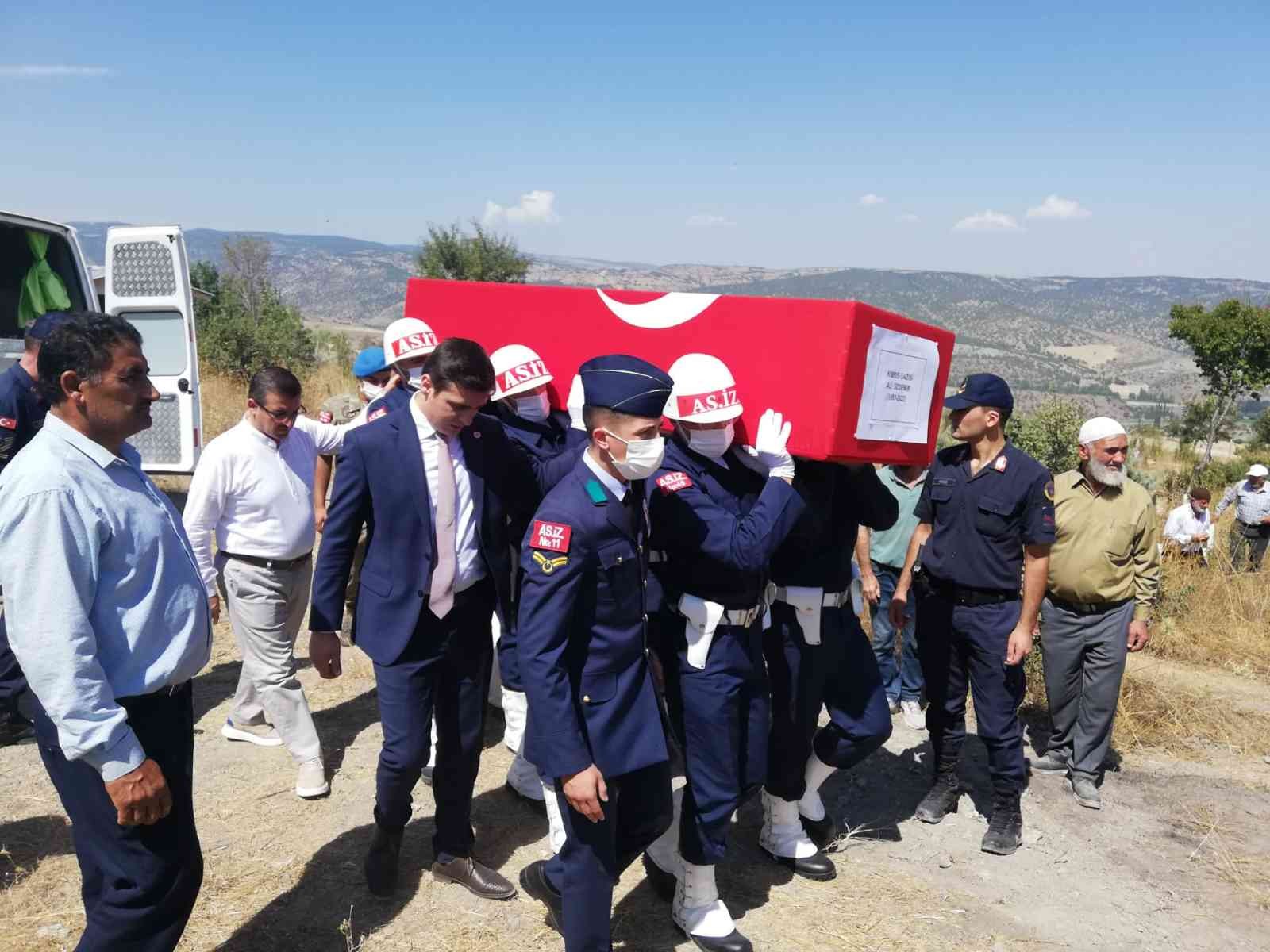 Yozgat’ta vefat eden Kıbrıs gazisi son yolculuğuna uğurlandı