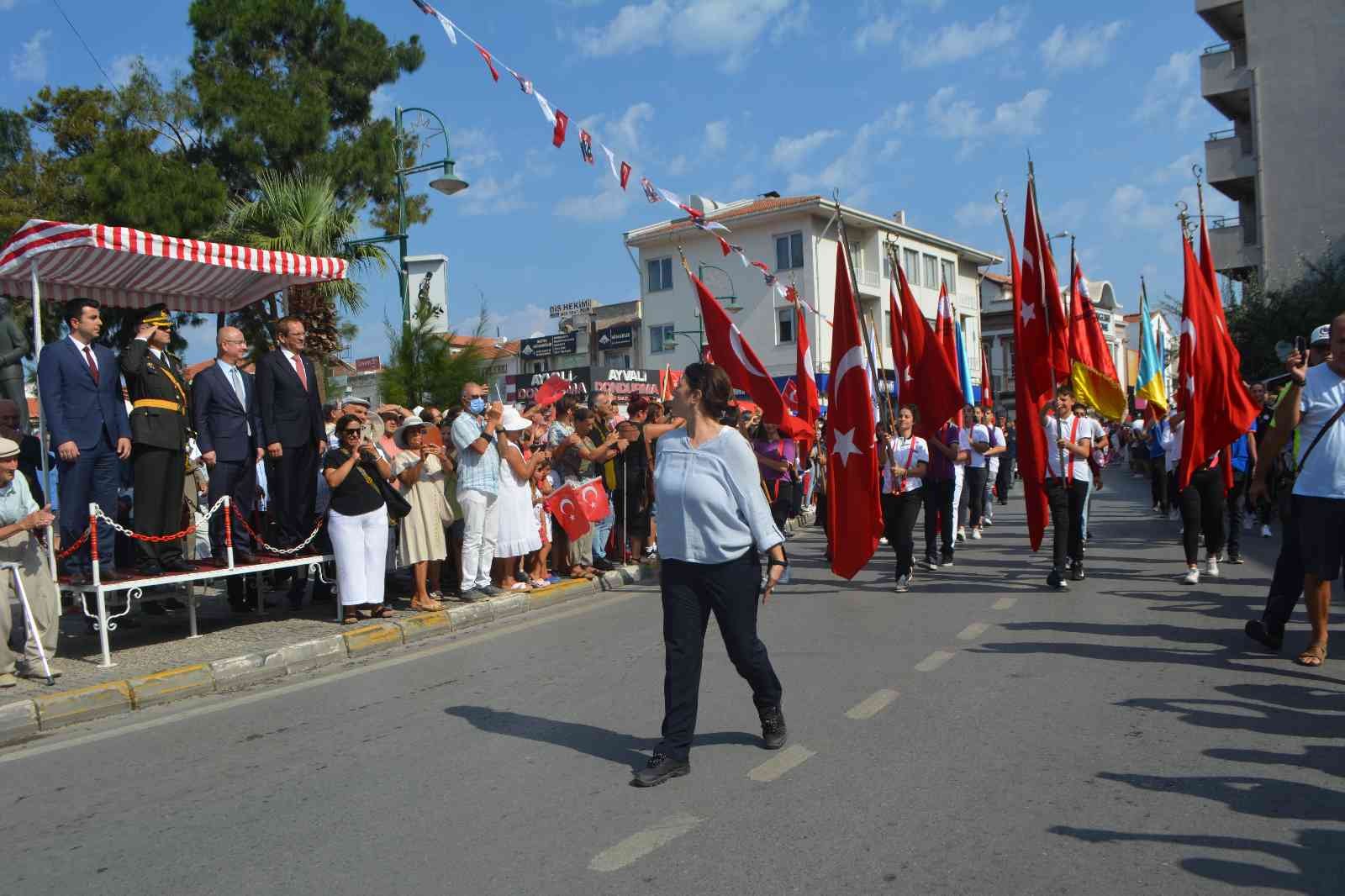 Ayvalık’ta “zafer” coşkusu