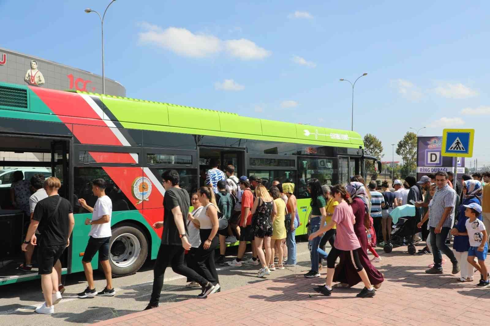 Türkiye’nin ilk ultra şarj özellikli elektrikli otobüsleri yolcu taşımaya başladı