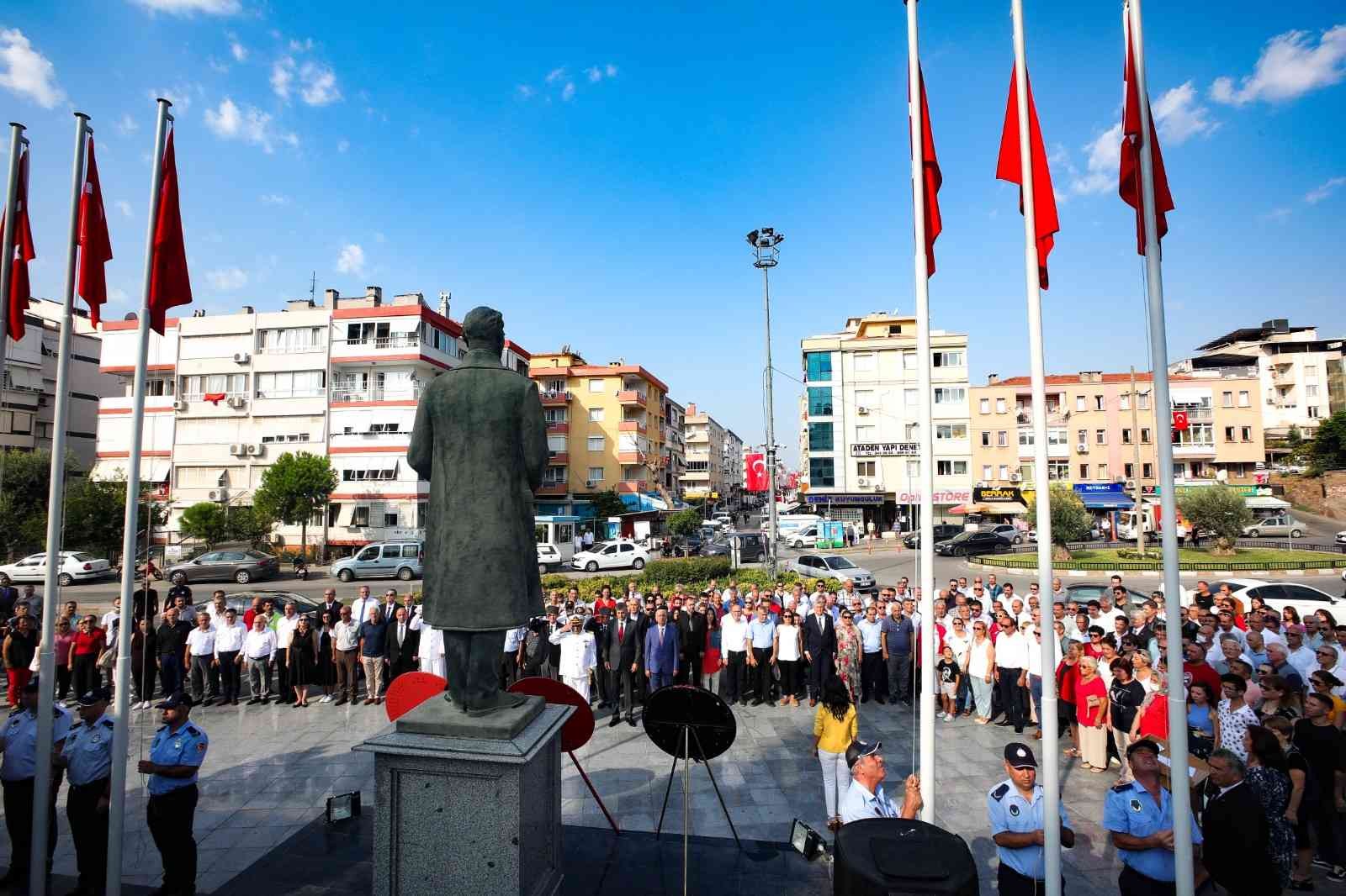 İzmir’in ilçelerinde 30 Ağustos coşkusu