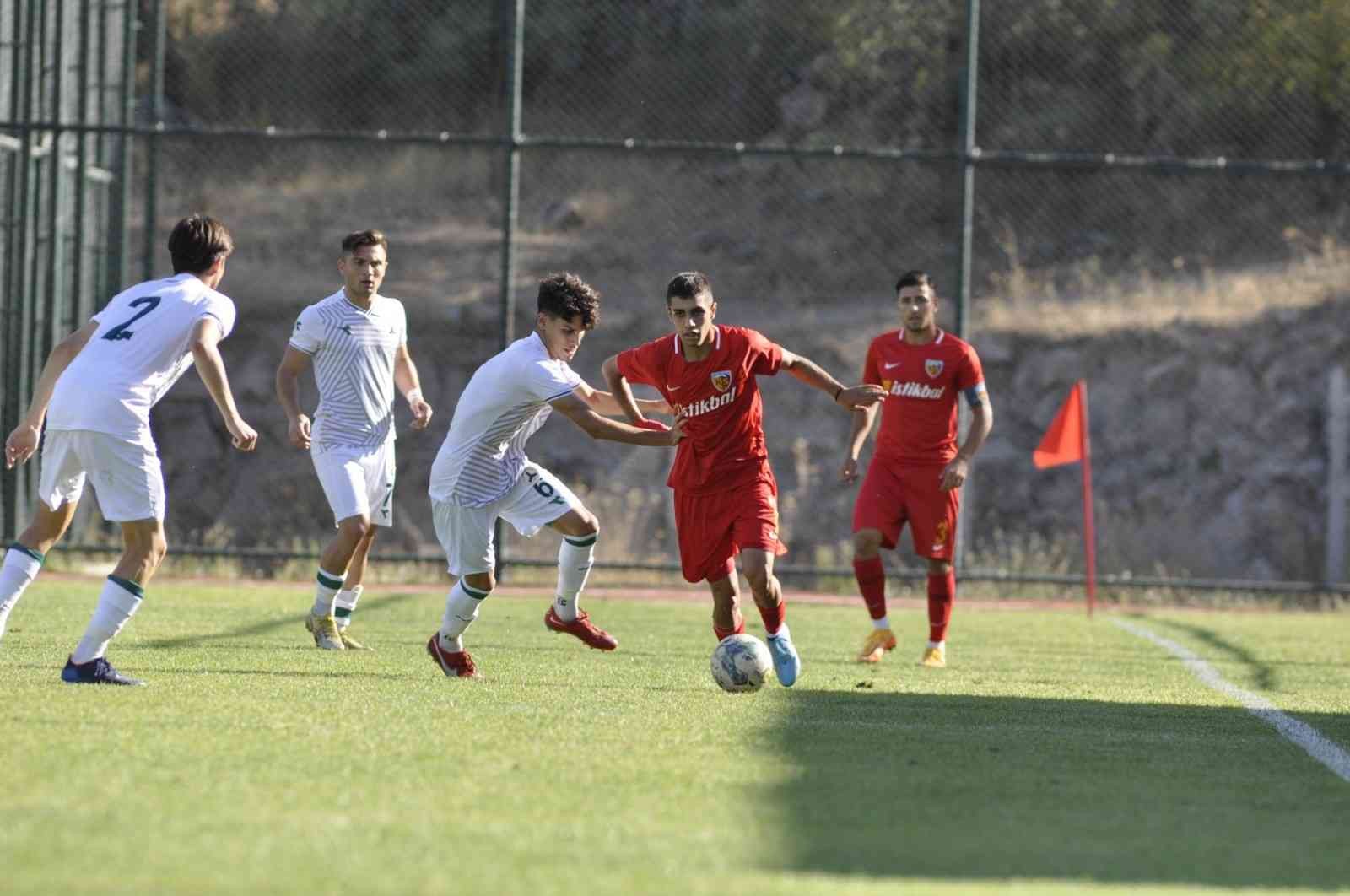 Rezerv Lig: Kayserispor: 3 - Giresunspor: 1