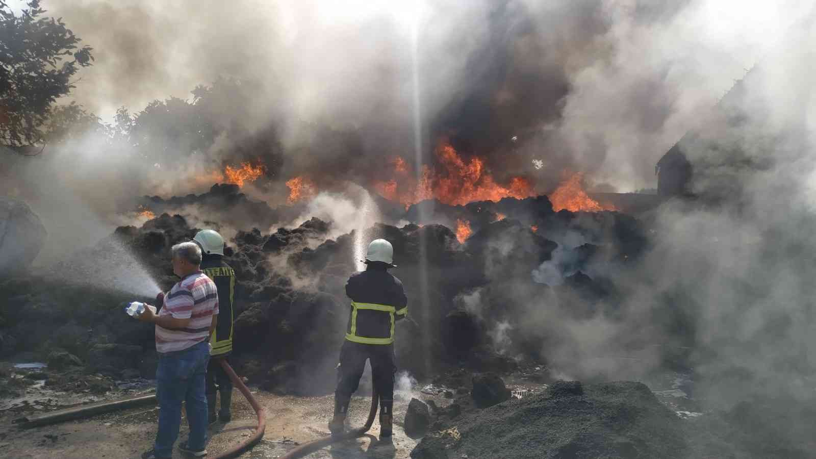 Biga’nın ateş savaşçıları vatandaşların yanında