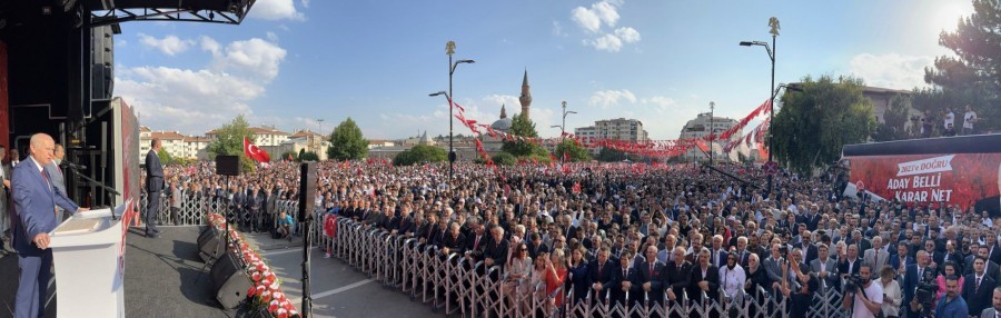 Bahçeli Sivas’ta 35 bin kişiye seslendi