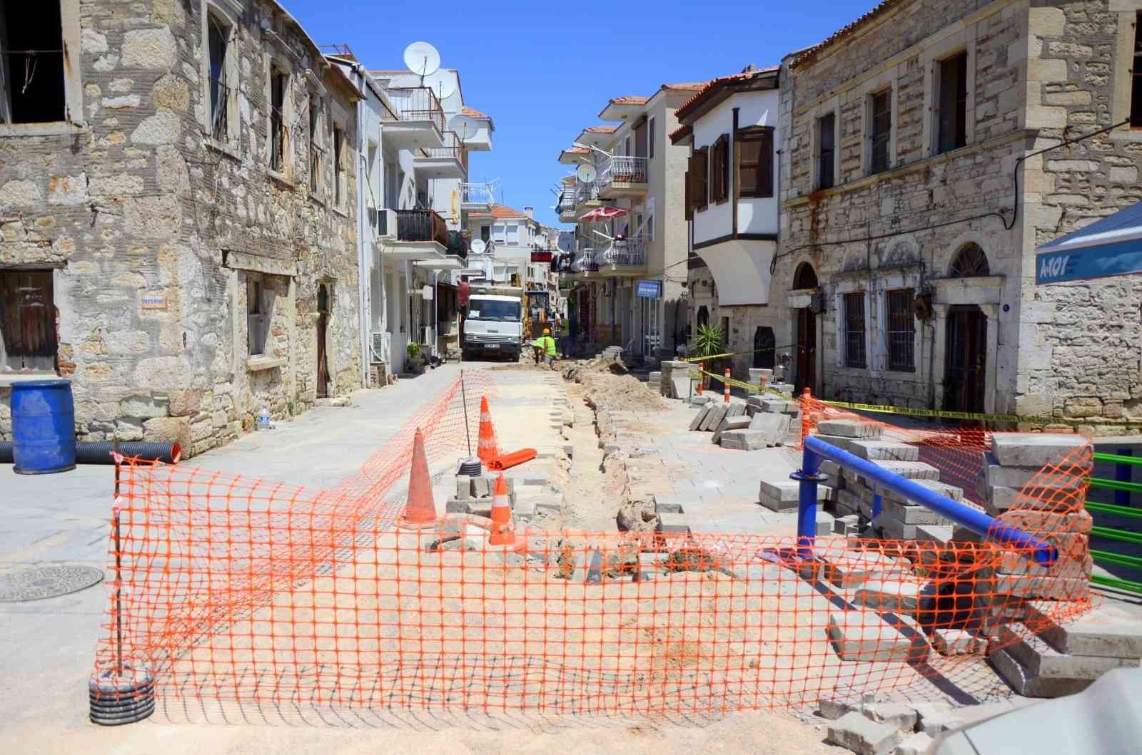 Foça Bağarası’nın kanalizasyon sorunu çözülüyor