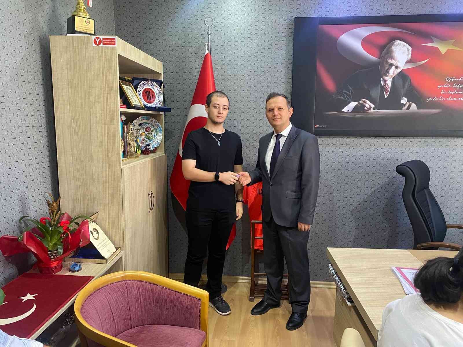 Kızılcahamam’da LGS ve YKS birincileri ödüllendirildi