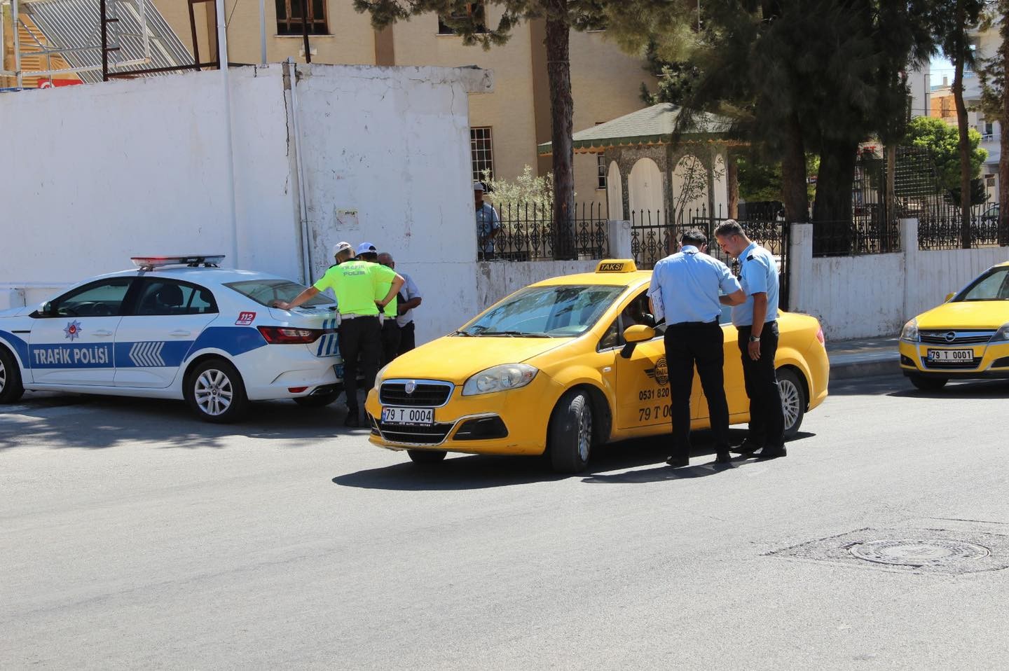 Kilis’te ticari taksi ile halk otobüsleri denetleniyor