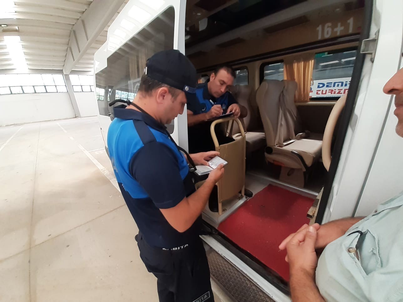 Öğrencilerin güvenliği için ulaşım araçlarında denetimler yapıldı