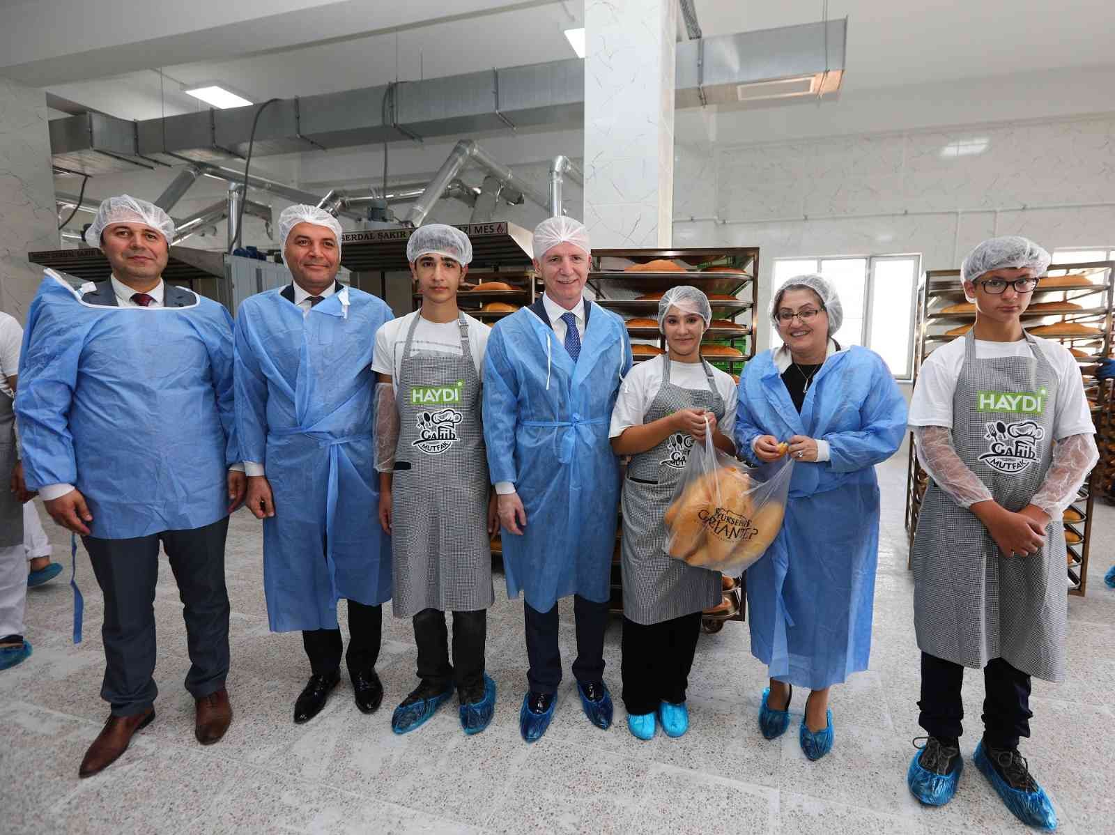 Ekmek satış büfeleri hizmet vermeye başladı