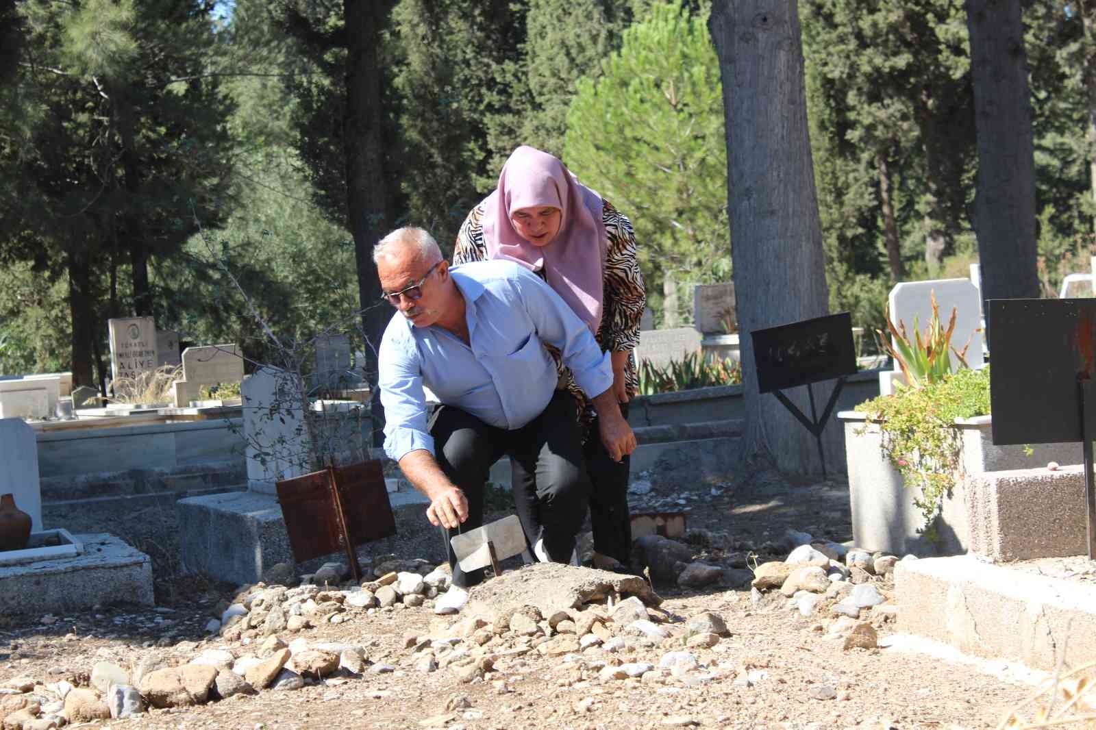 Manisalı iki aile ‘öldü’ diye defnedilen çocuklarını arıyor