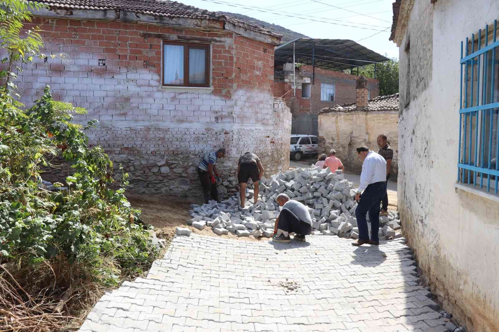 Nazilli Uzunçam’da yol çalışmaları sürüyor