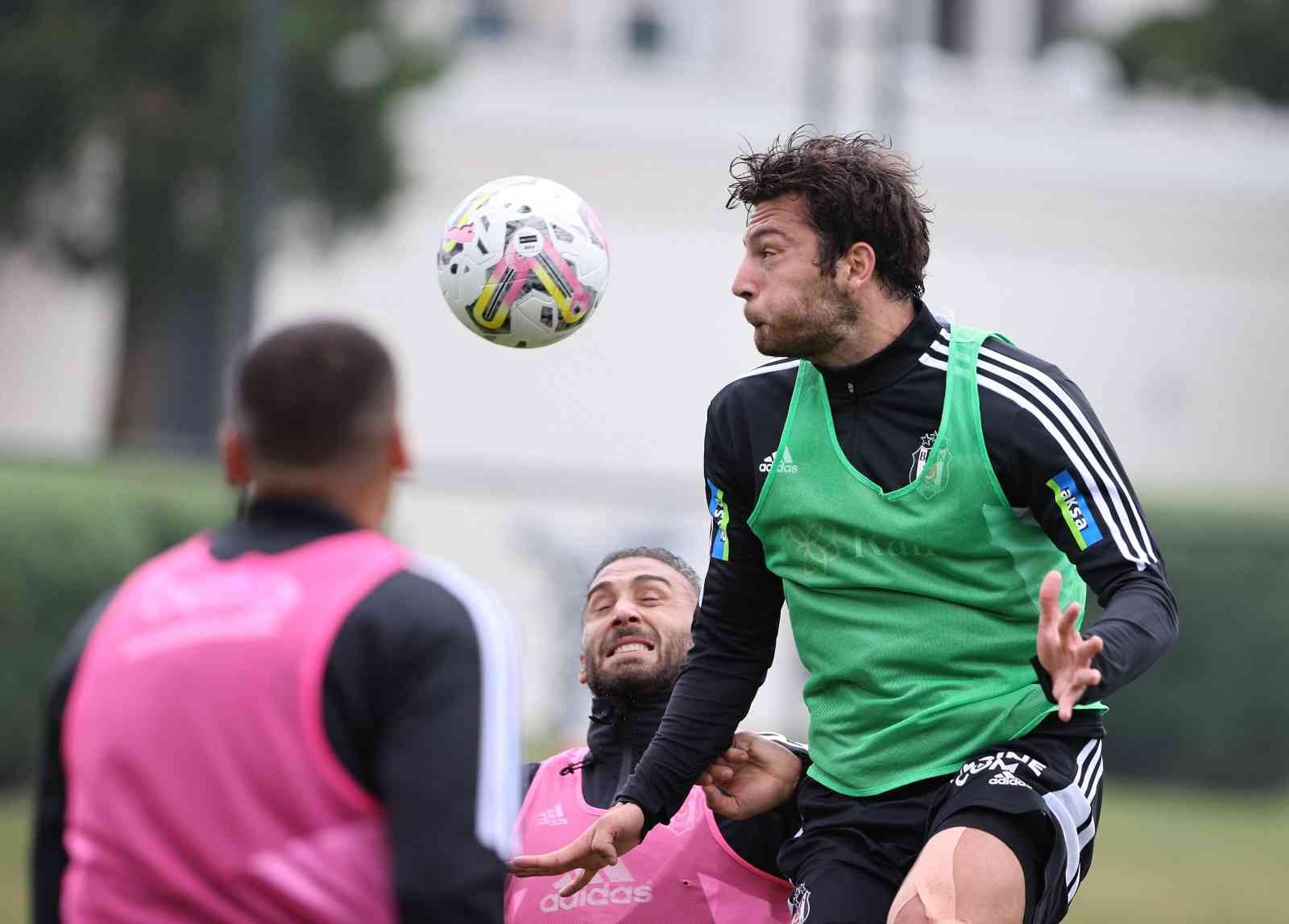 Beşiktaş’ta derbi hazırlıkları sürüyor