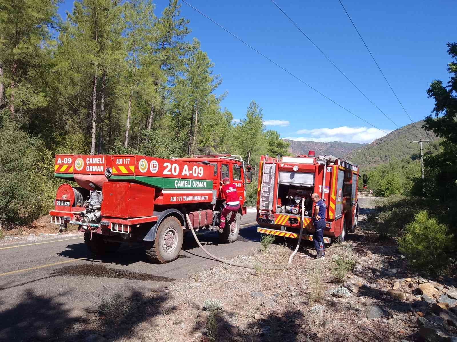 Manisalı itfaiyeciler Marmaris’te yangınla mücadele ediyor