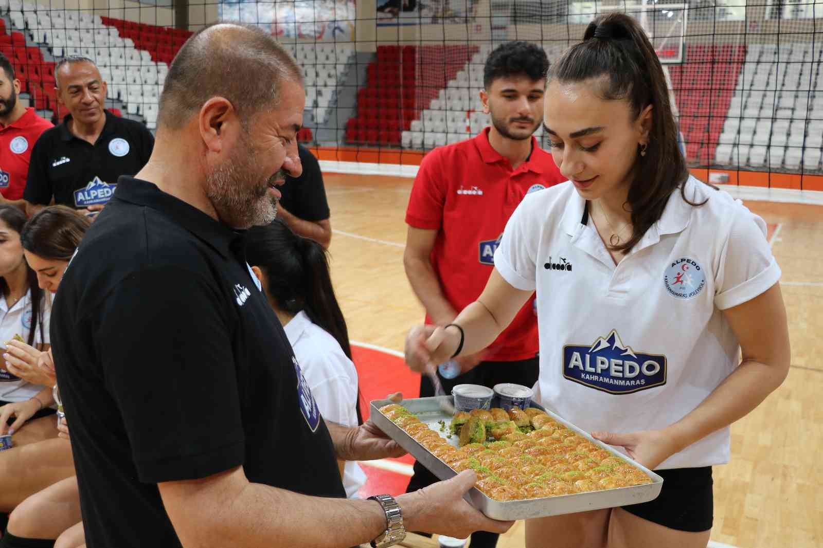 Alpedo Kahramanmaraş Kadın Voleybol Takımının hedefi 1. Lig