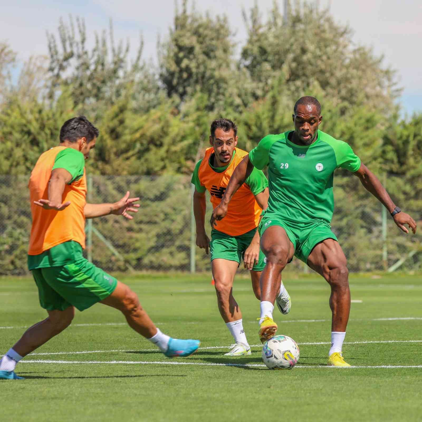 Konyaspor, Ümraniyespor maçı hazırlıklarını sürdürdü