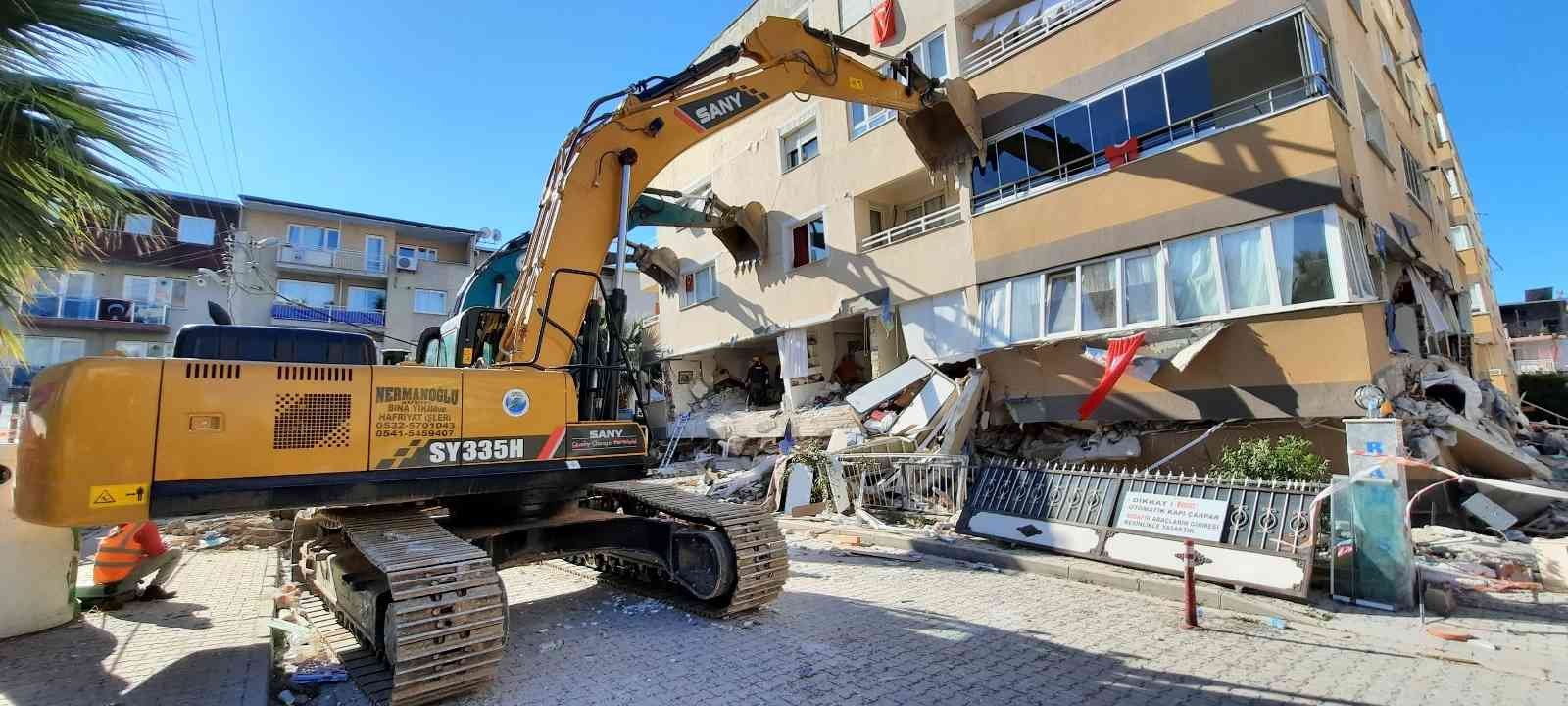 Depremde 10 kişinin enkaz altında kaldığı apartmanın davasında ‘dosyalar birleştirilsin’ talebi