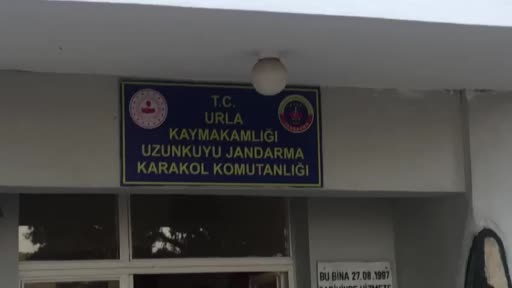 İzmir’de jandarmanın yakaladığı 6 insan kaçakçısı tutuklandı