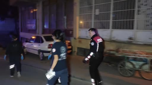 Amca oğullarının muhtarlık seçimine dayanan kavgasında kan aktı: 4 yaralı