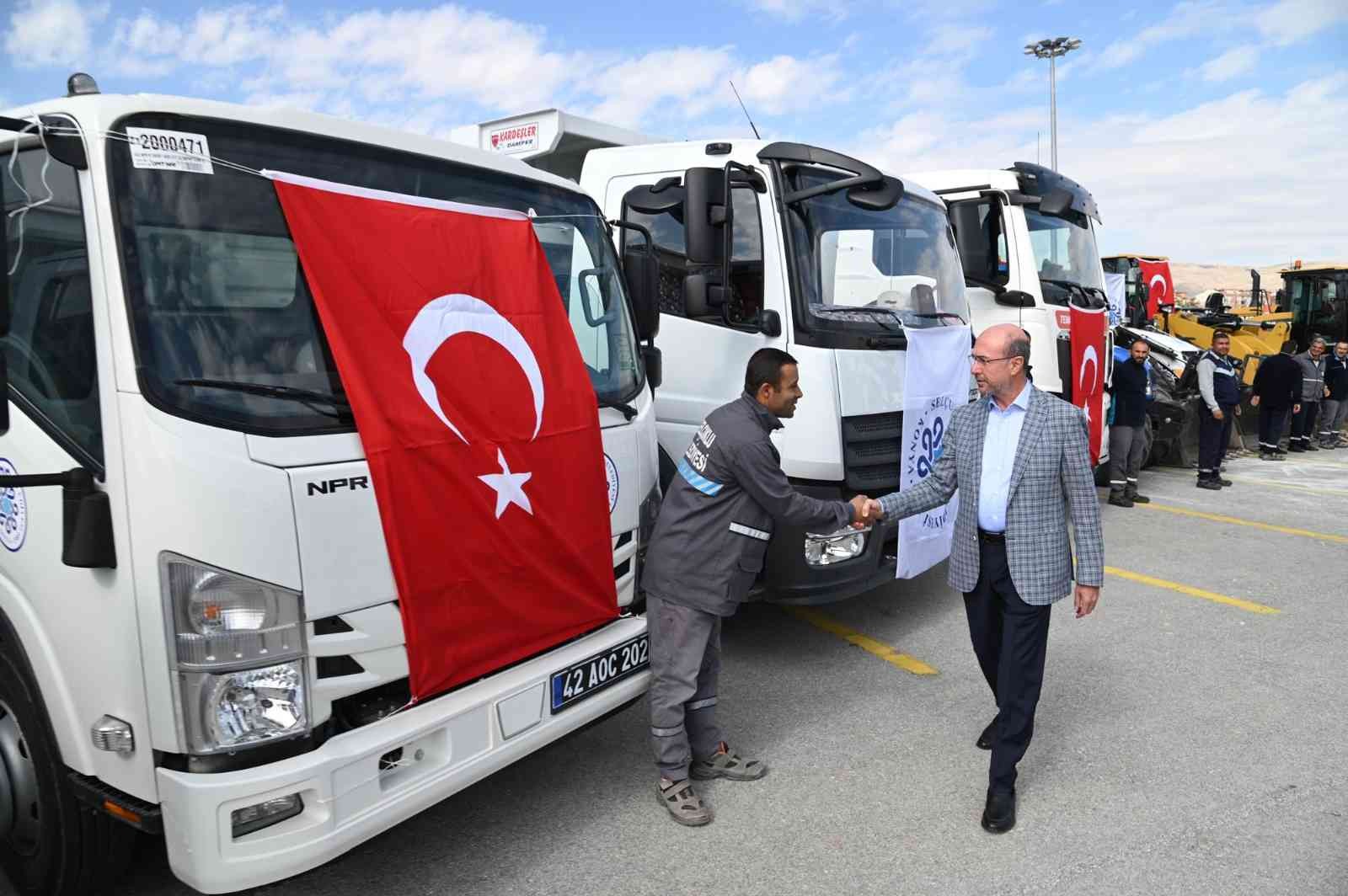 Selçuklu Belediyesi araç filosunu 94 yeni hizmet aracıyla güçlendirdi