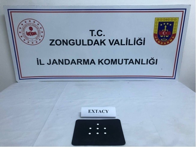 Alaplı’da uyuşturucu hap operasyonu