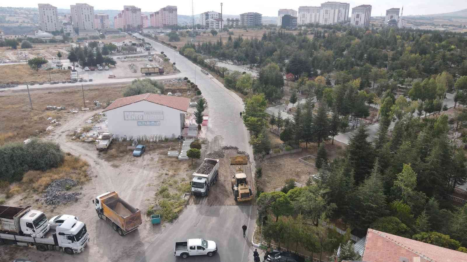 Mehmet Akif Ersoy Mahallesi’nde altyapı yenileme ve sıcak asfalt çalışmaları başladı