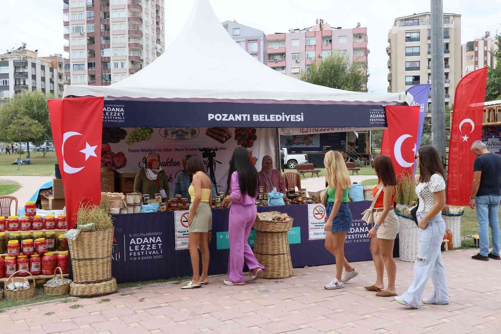 Pozantı’nın organik lezzetler standına yoğun ilgi