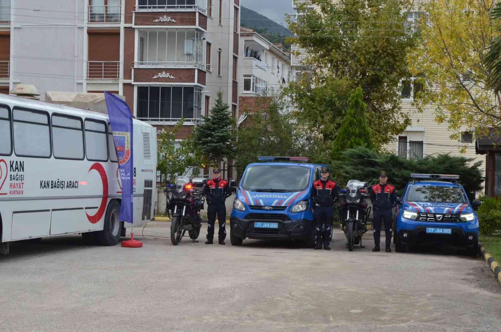 Esenköy’de jandarmadan kan bağışı kampanyasına tam destek