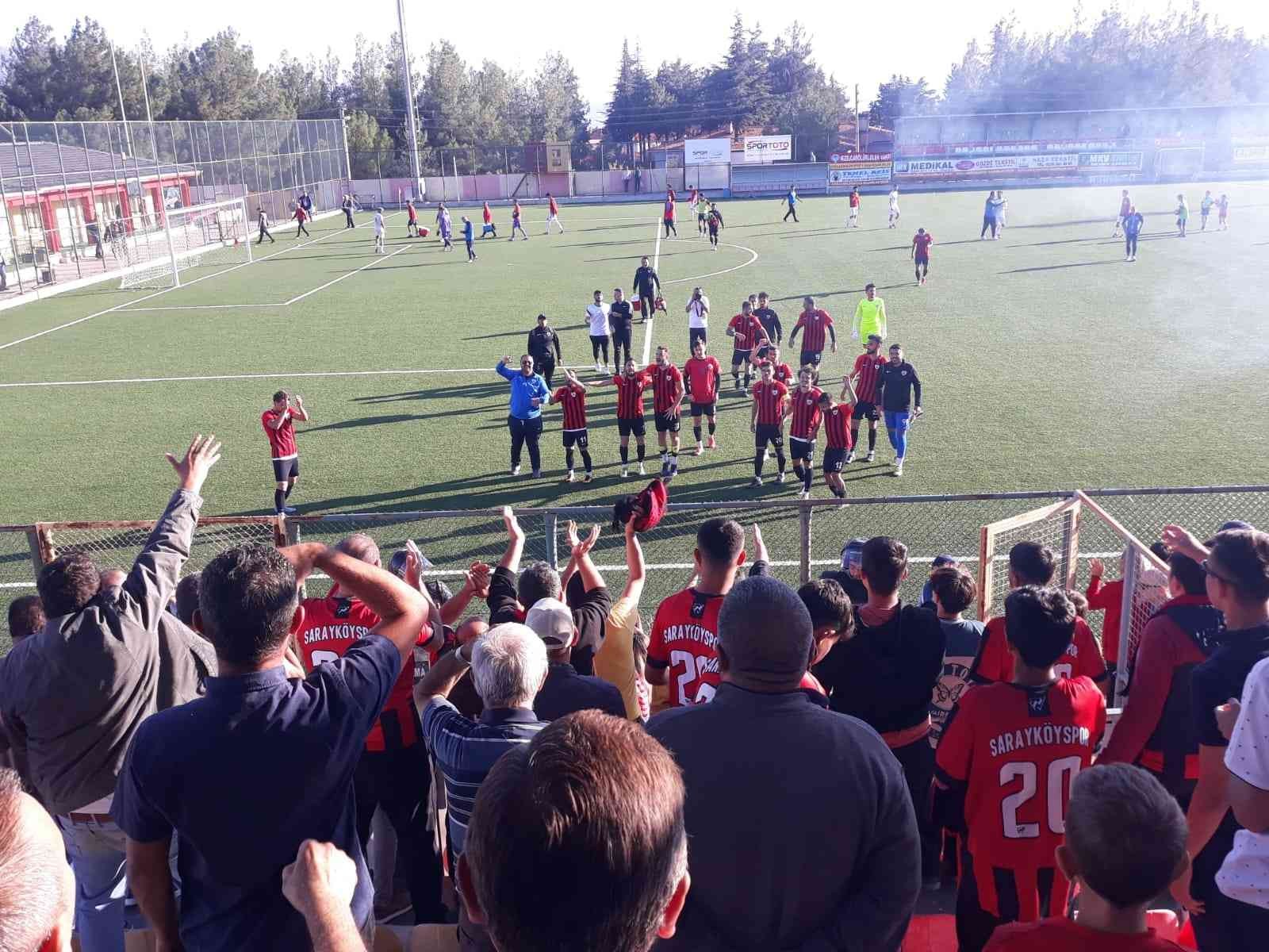 Sarayköyspor averajla liderliğe yükseldi