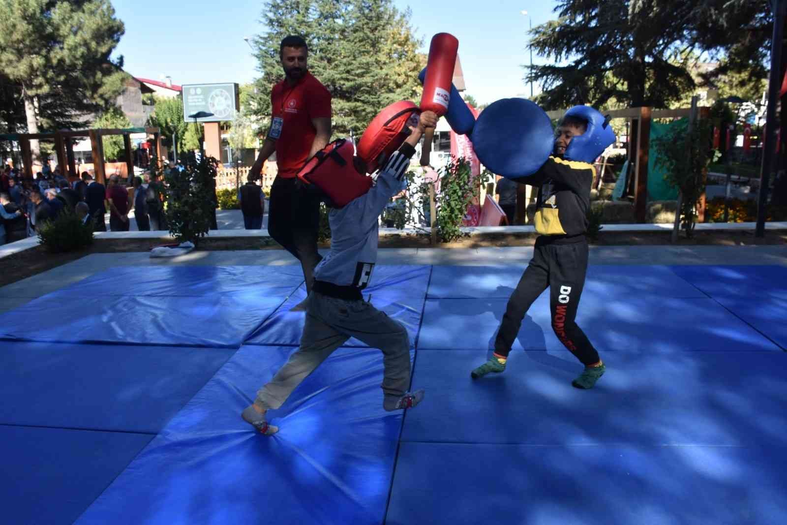 Bingöl’de Geleneksel Kültür ve Spor Şenliği başladı