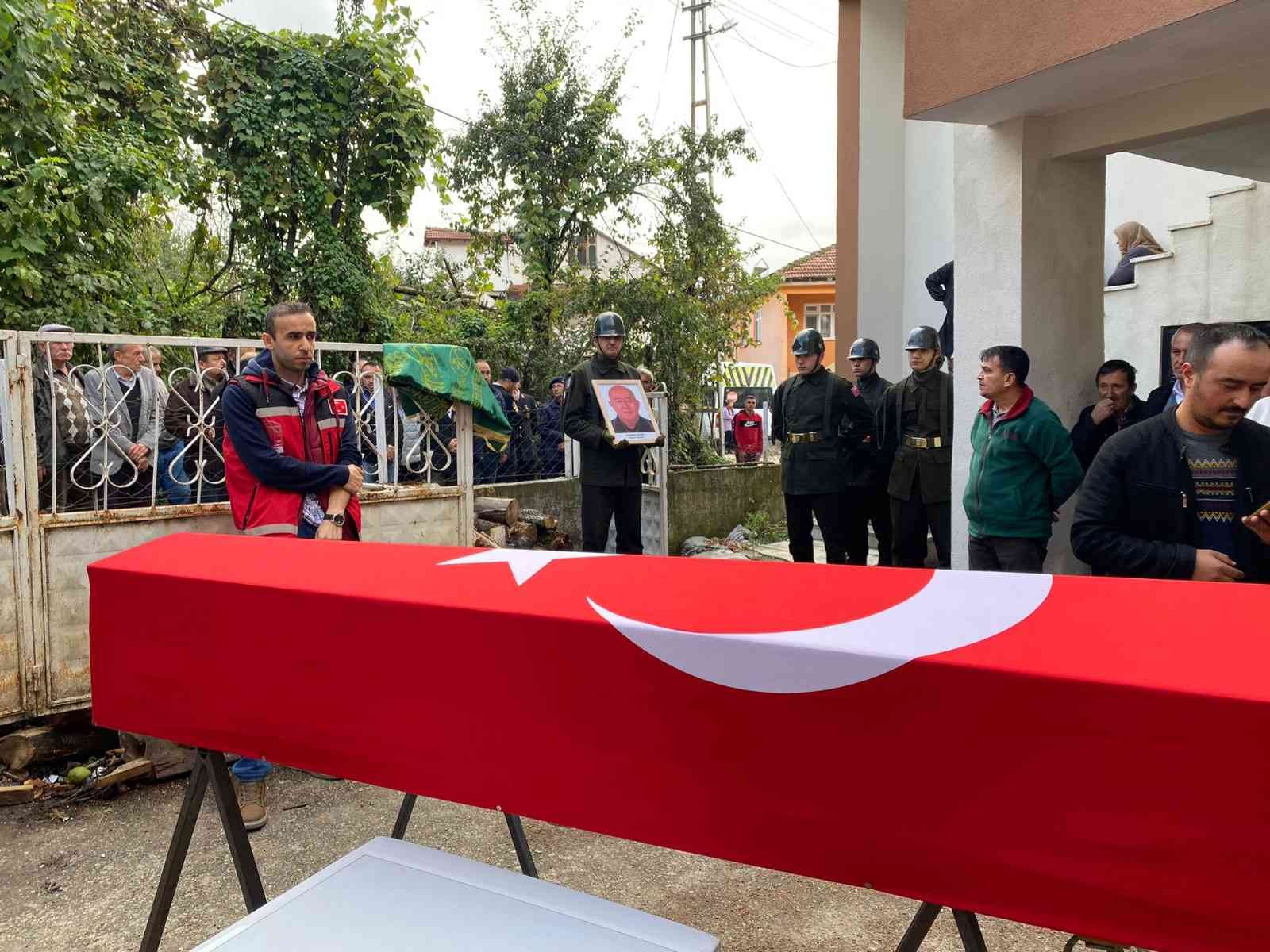 Kıbrıs gazisi son yolculuğuna uğurlandı