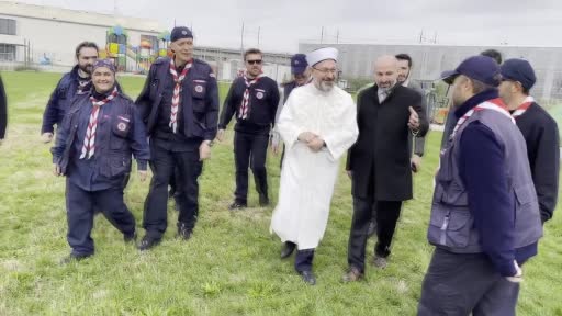 Diyanet İşleri Başkanı Erbaş, Fransa’da izcilik kampının açılışını yaptı