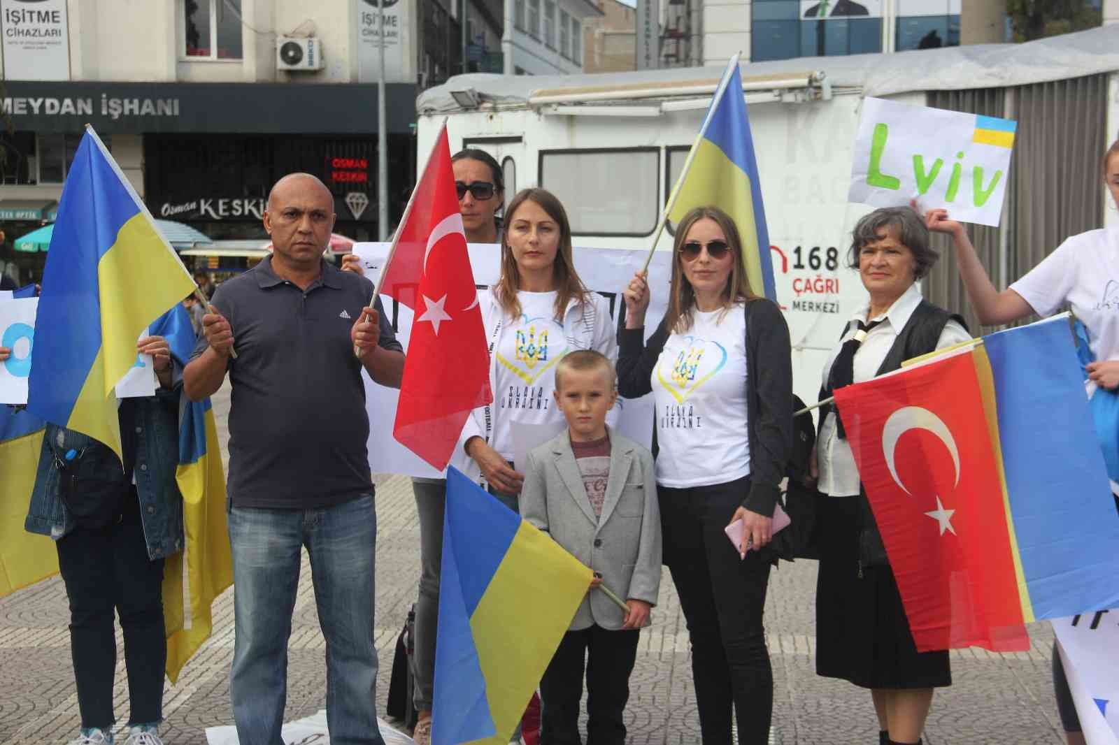 Samsun’daki Ukraynalılar füze saldırısını protesto etti