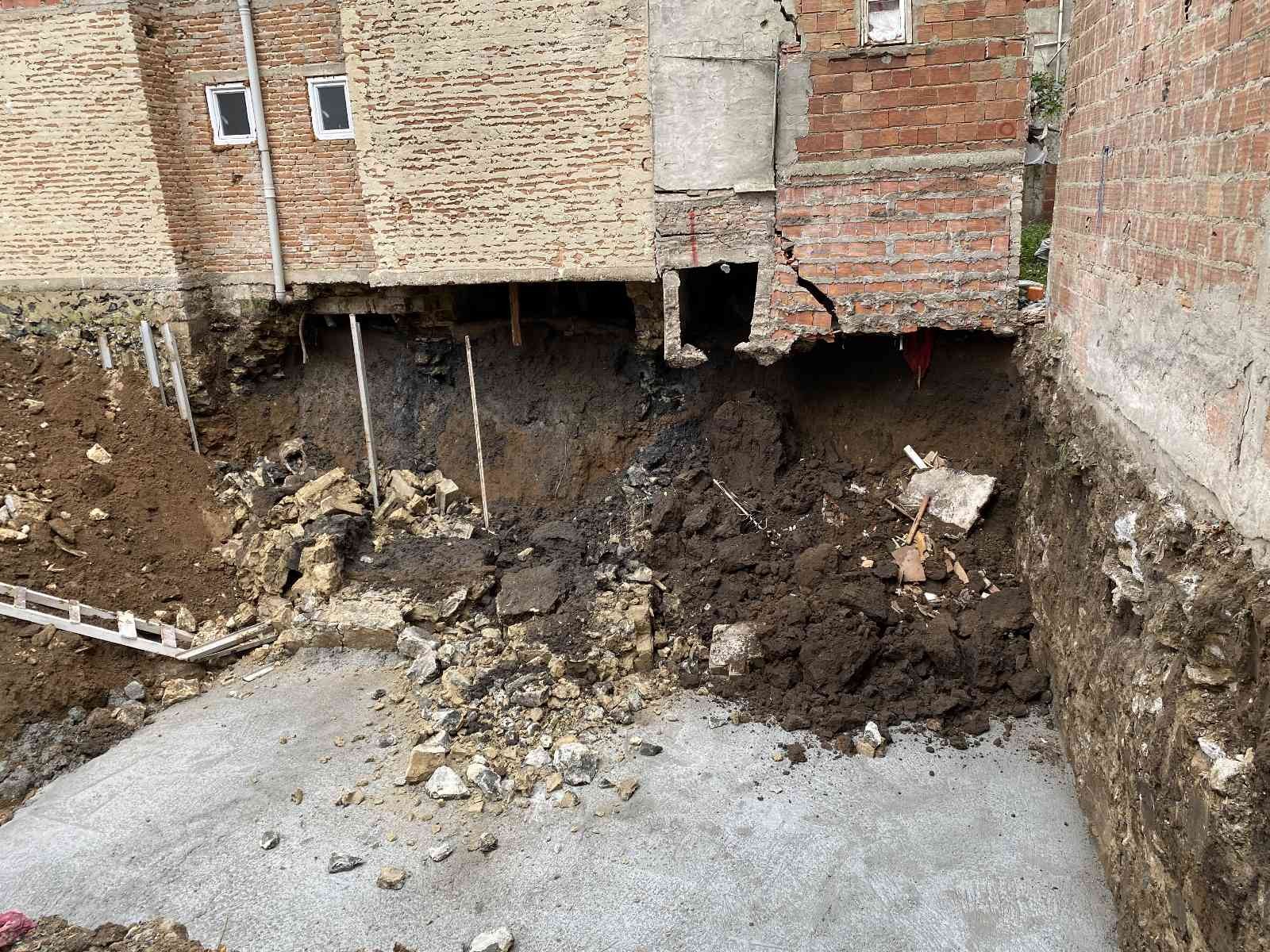 Sinop’ta yıkılma tehlikesi olan 5 katlı bina tahliye edildi