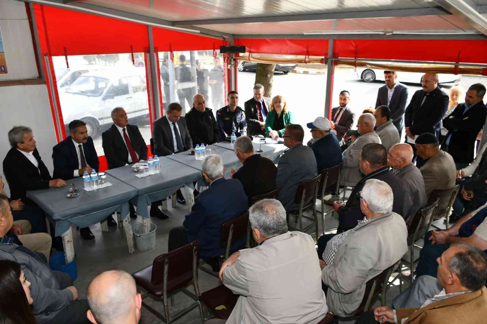 Vali Yıldırım Ergene’de halk toplantısına katıldı