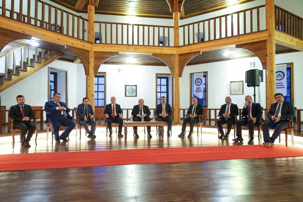 TBMM Başkanı Şentop, Anadolu’nun ilk ’darülhadisi’ni inceledi