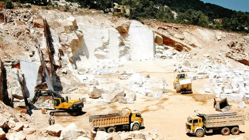 Mermer ocağının kapasite artırımı talebine mahalleliden tepki