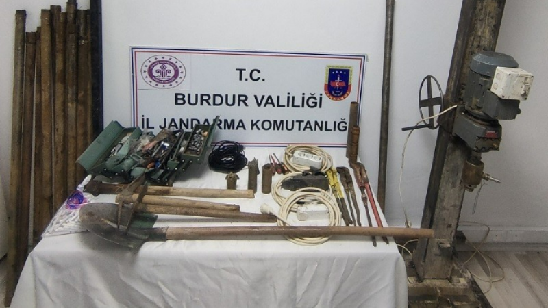 Burdur’da kaçak kazı operasyonu