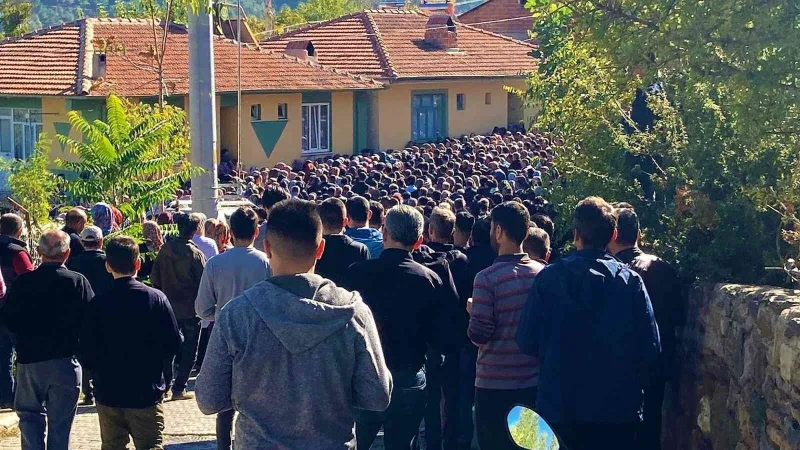 Bir hafta önce dünyevine giren gelin toprağa verildi
