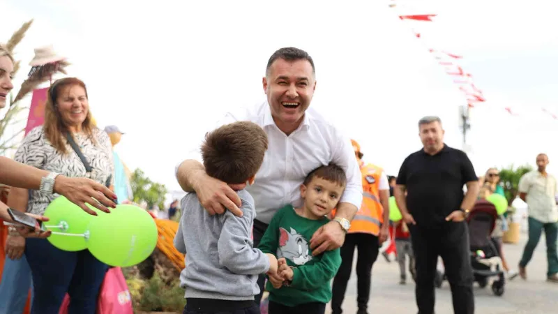 Alanya tropikal meyve festivali büyük beğeni topladı