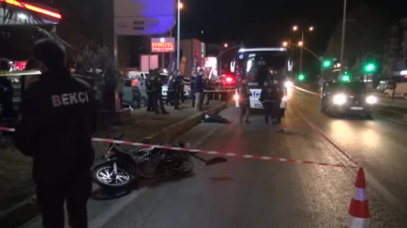 Yolcu otobüsüyle motosiklet çarpıştı: 1 ölü
