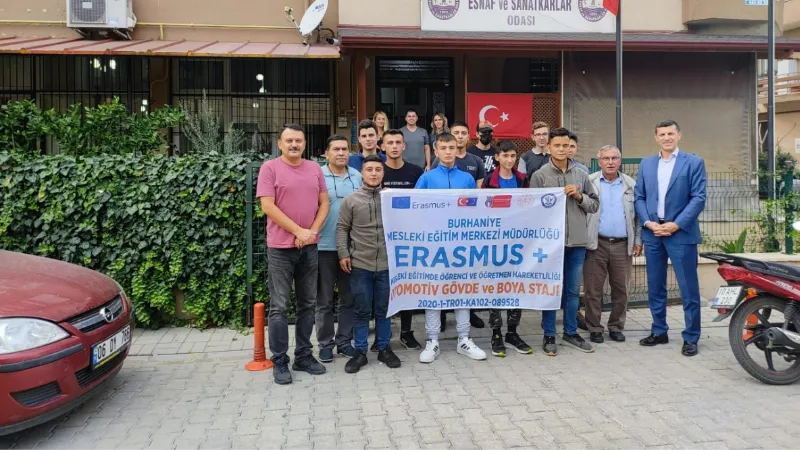 Burhaniyeli öğrencilere yurt dışı eğitimleri devam ediyor