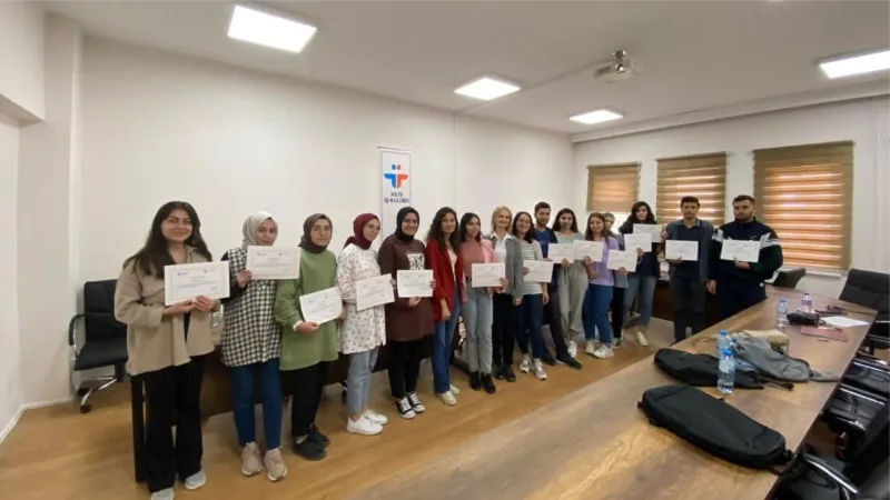 Üniversitede “İş Arama Becerileri Eğitimi” gerçekleştirildi