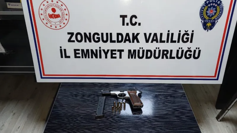 Polis hırsızlık zanlılarını elbiselerinden tespit etti