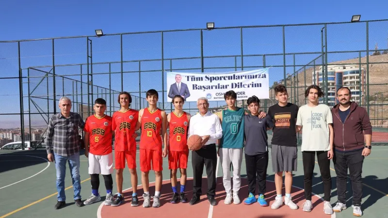 Battalgazi’de Cumhuriyet Kupası Basketbol Turnuvası ilgi gördü