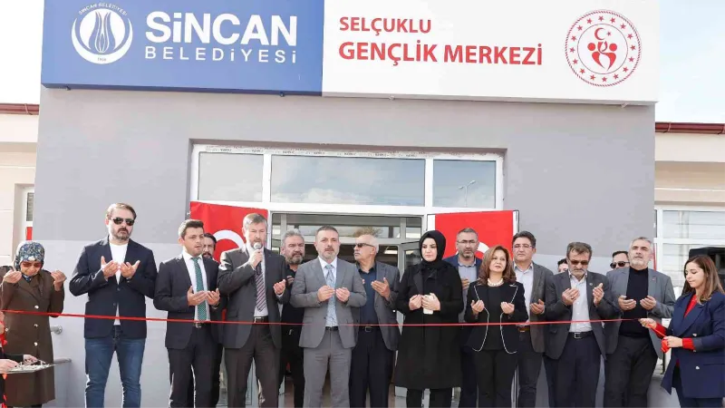 Başkan Ercan, Selçuklu Gençlik Merkezi’nin açılışını yaptı